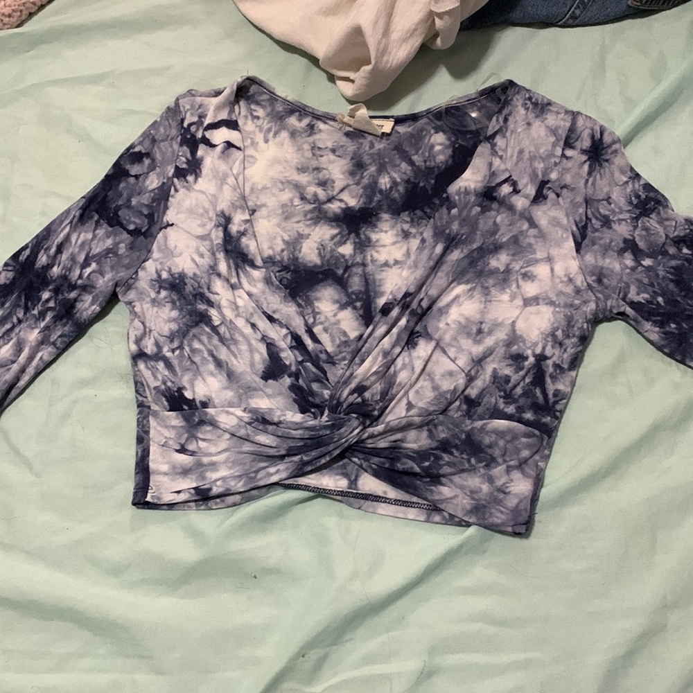 Blue tie dye cropped top
